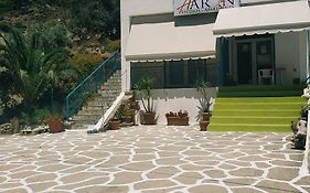 Aaron Studios Apartments